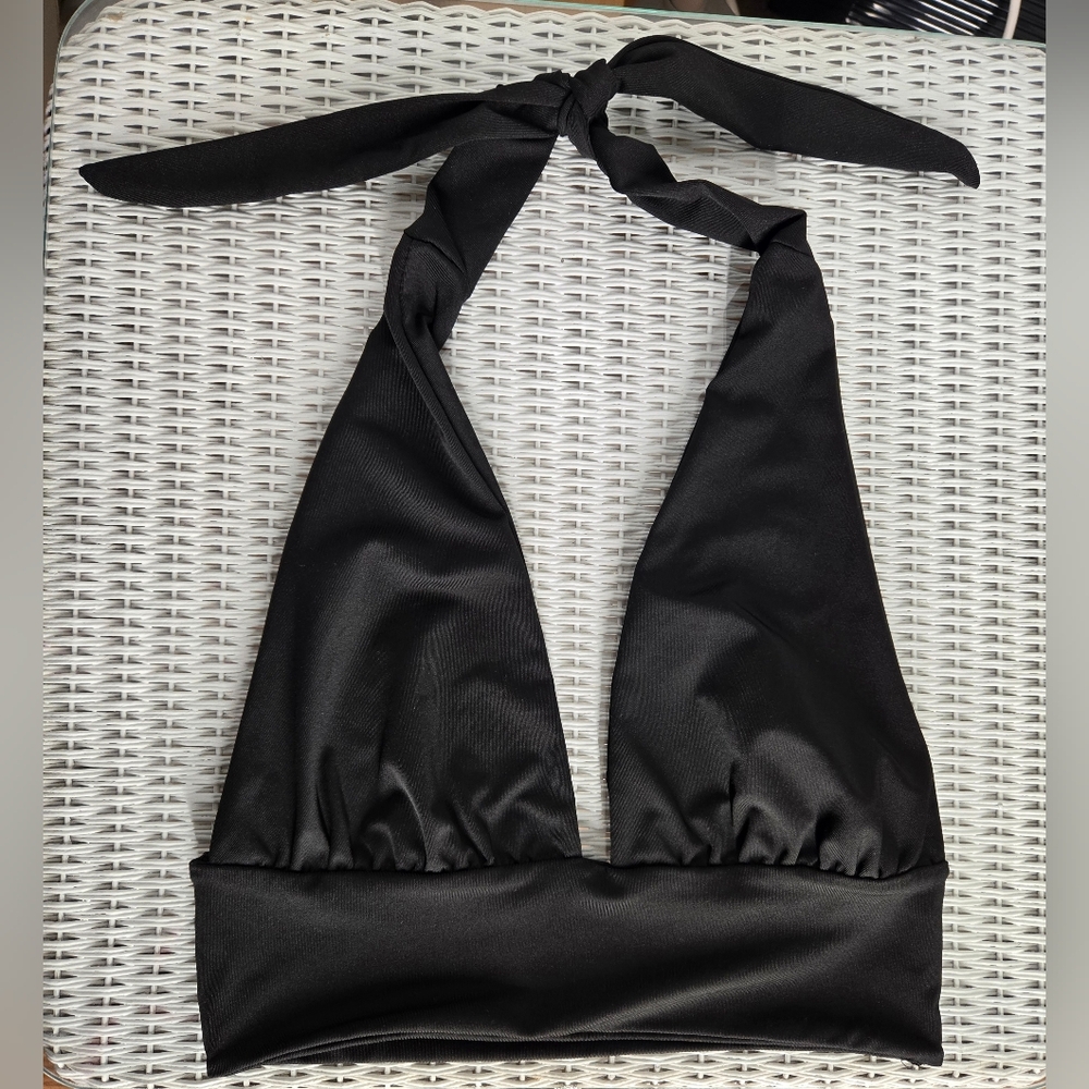 SHEIN Sleek Black Lightweight Halter Top